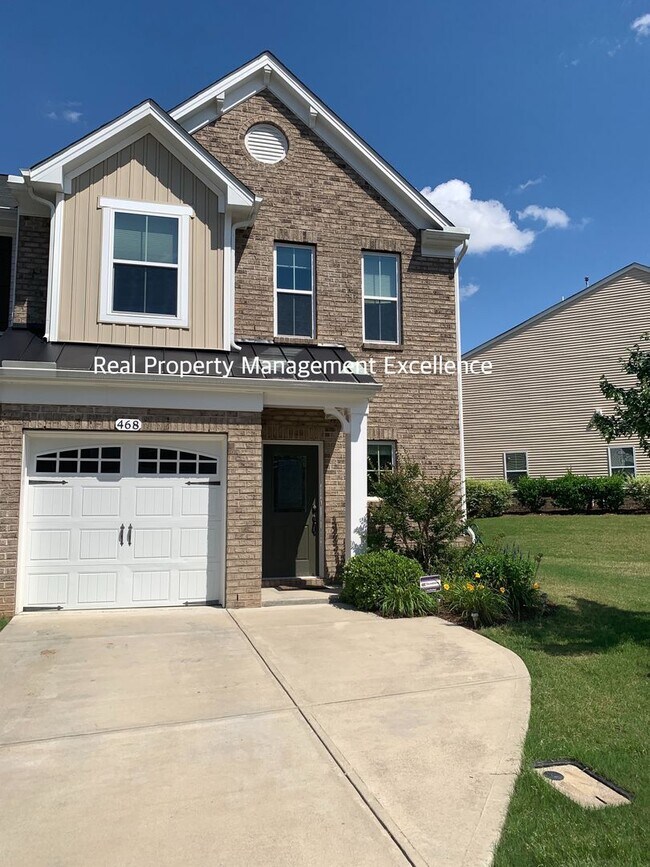 Building Photo - Gorgeous End-Unit TH In Desired Cary Location, Apply Now!