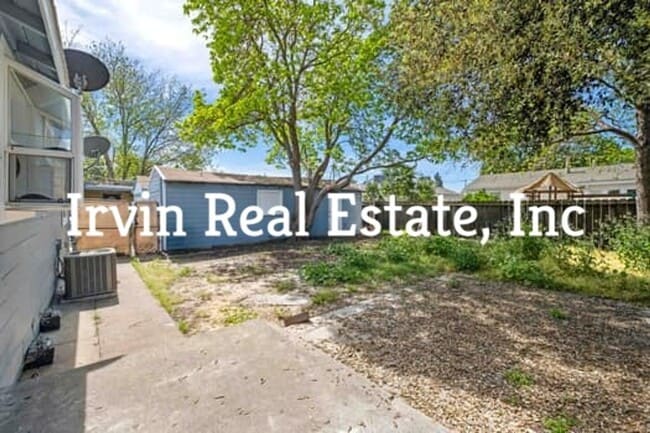 Building Photo - A Nice 4 Bedroom 1 Bath home