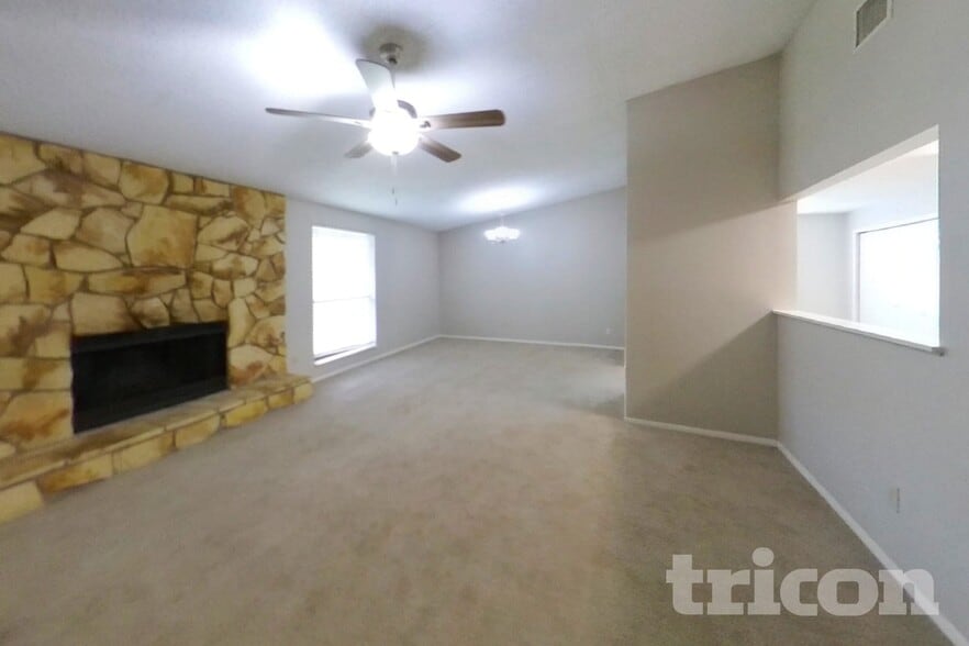 Building Photo - 8338 Knotts Landing Dr E