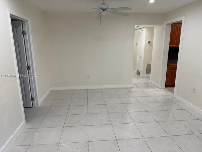 Building Photo - 19810 Holiday Rd