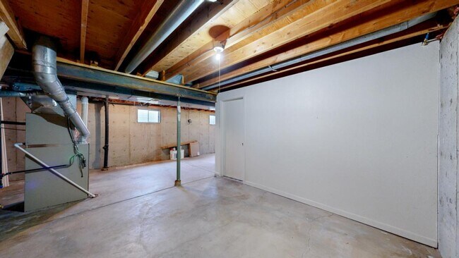 Building Photo - 10583 King St