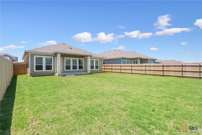 Building Photo - 2823 Fox River Dr