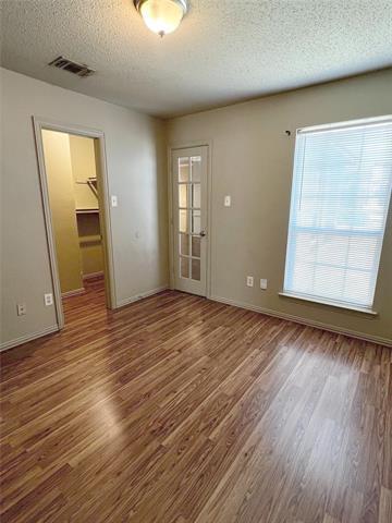 Building Photo - 725 Kingston Dr