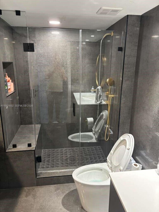 Building Photo - 19355 Turnberry Way