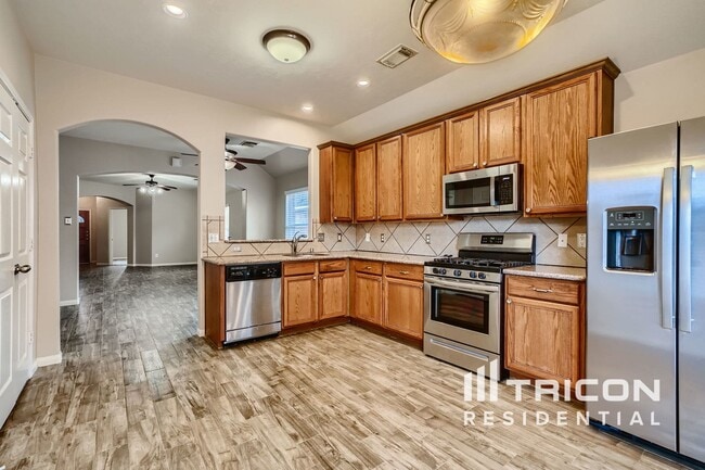 Building Photo - 11007 Overland Trail Dr