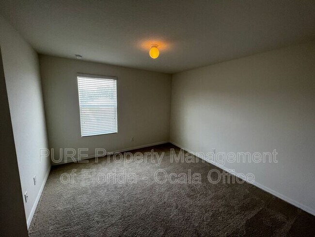 Building Photo - 2880 NE 43rd Rd