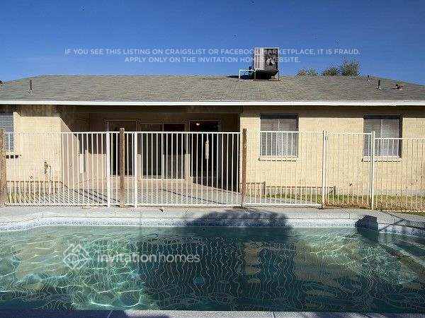 Building Photo - 505 W Pantera Ave