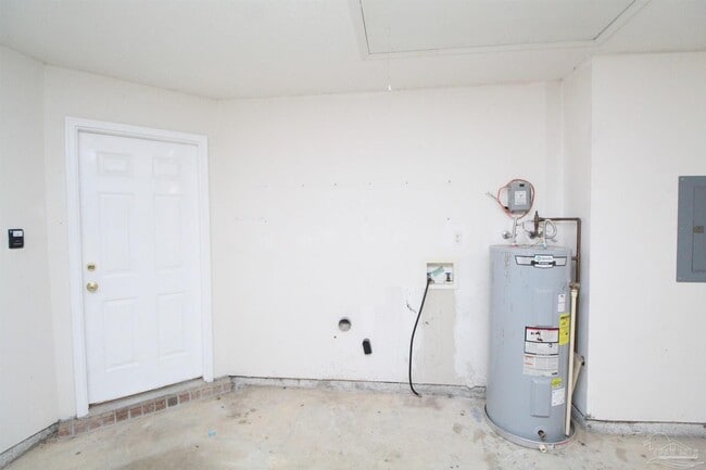Building Photo - 6923 Cedar Ridge Cir