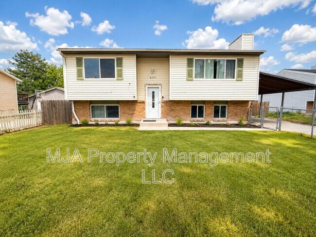 Building Photo - 6375 Fuchsia Dr