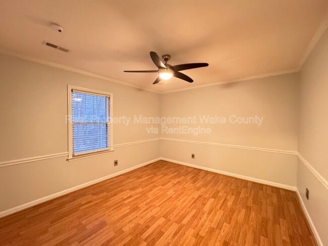 Building Photo - 102 Brodick Ct