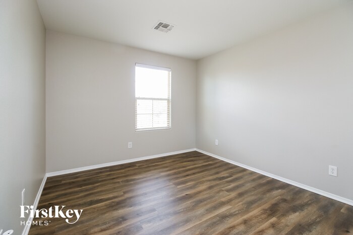 Building Photo - 1137 Leslie Cir