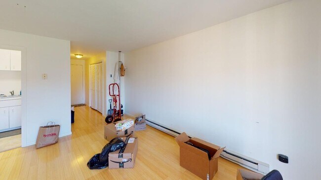 Building Photo - 750 Farm Rd
