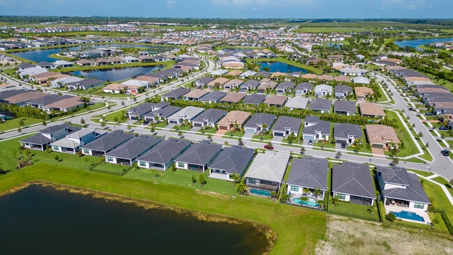 Building Photo - 5576 Captiva Ln