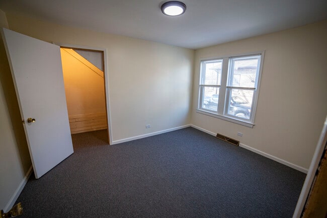 Building Photo - 2336 122nd St