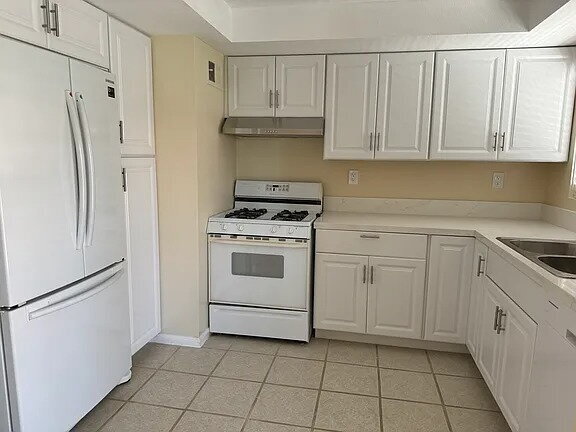 Building Photo - 3 + 2 in Vista Del Montanas in Palm Desert