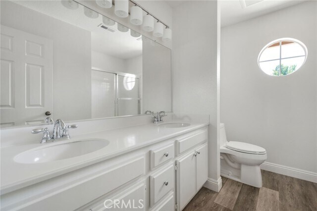 Building Photo - 24351 Kings View