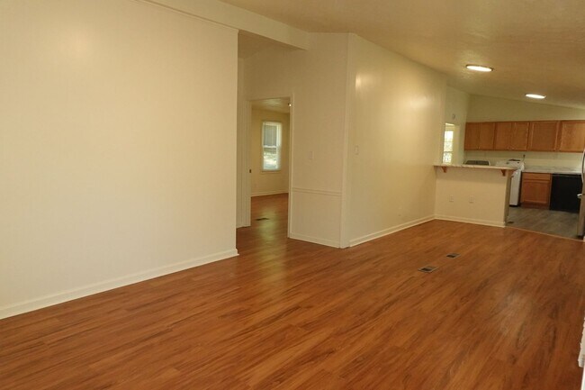 Building Photo - 1499 Merrimac Rd