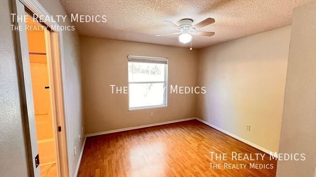 Building Photo - 436 Jennifer Ln