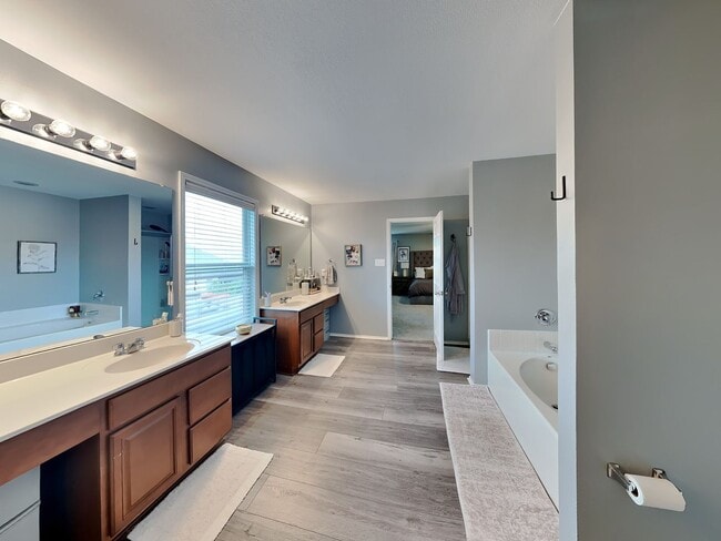 Building Photo - Terrific two-story home in the Twin Mills Addition! ***MOVE IN SPECIAL! $500 OFF FIRST FULL MONTH...