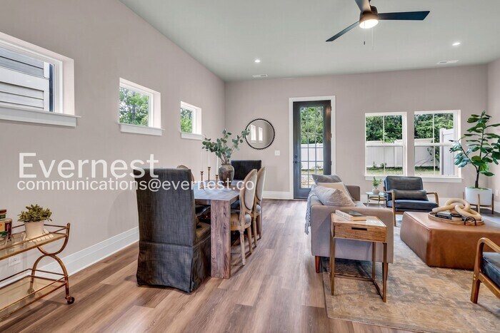 Building Photo - 1084 Noble Lp