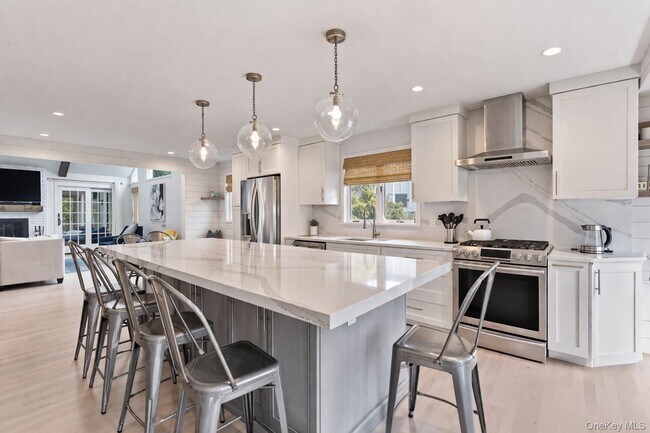 Building Photo - 1 Canal Way