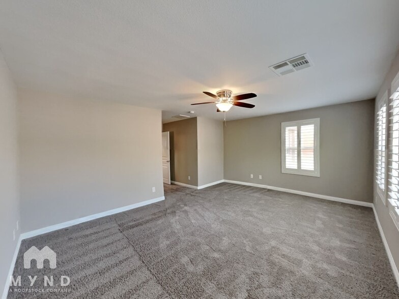 Building Photo - 10746 Bayview House Ave