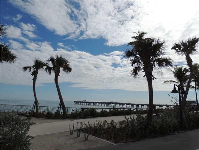 Building Photo - 1111 N Federal Hwy