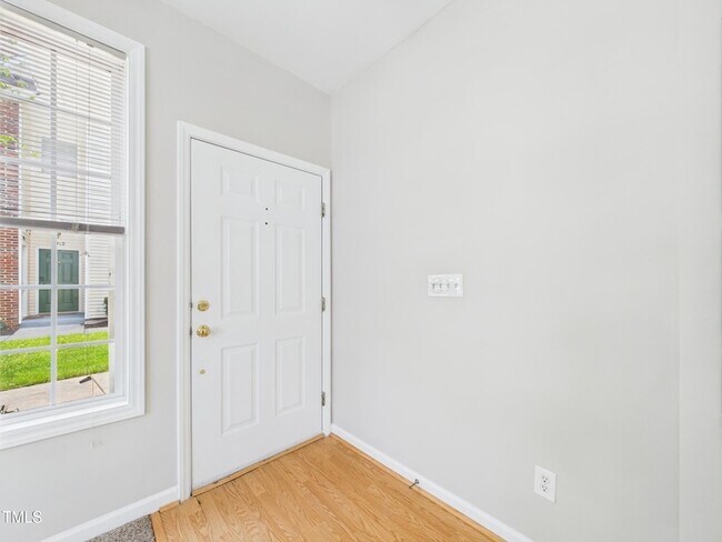 Building Photo - 2111 Kudrow Ln