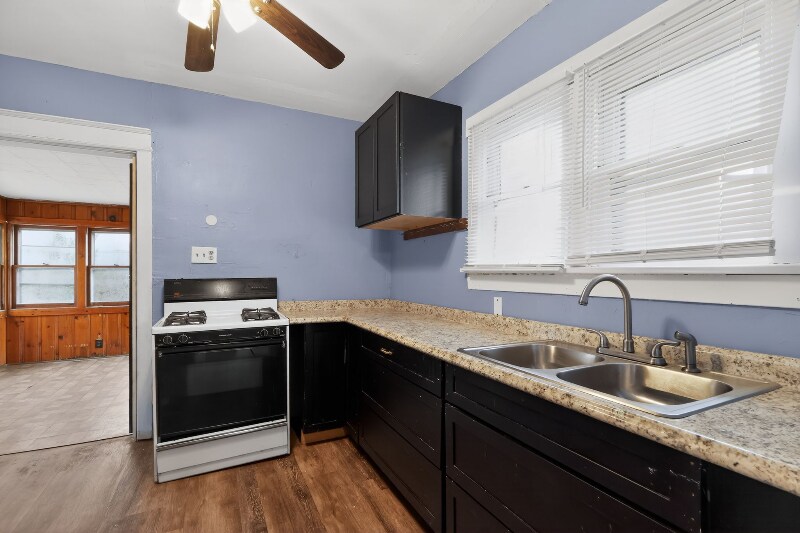 Building Photo - 830 N 83rd St