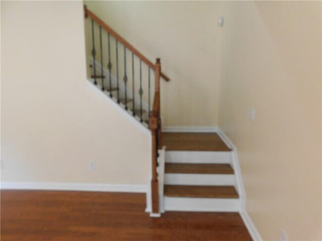 Building Photo - 540 E Fork Shady Dr NW