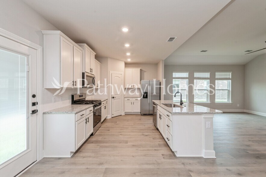 Building Photo - 1825 Atwood Dr