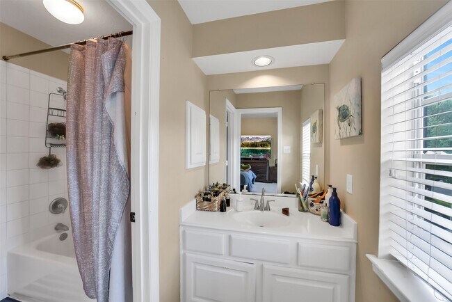 Building Photo - 1522 Meadowstar Dr