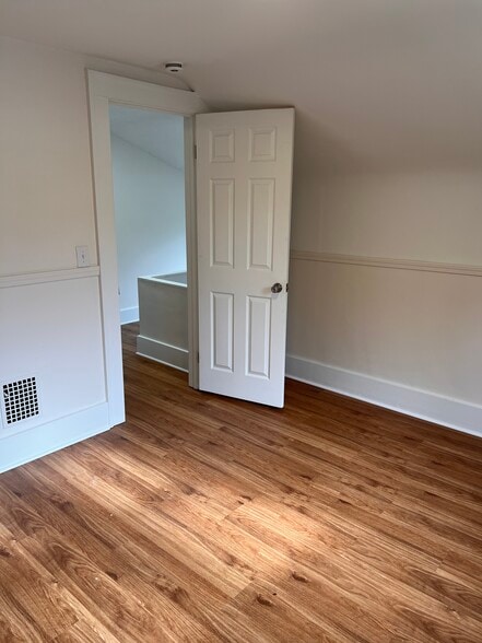 Building Photo - 905 Klem Rd