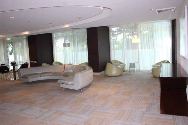 Building Photo - 951 Brickell Ave