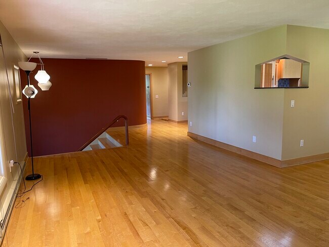 Living - 13995 Centerline Rd