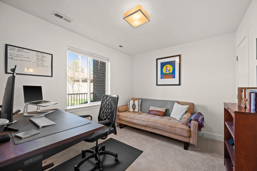 Office/Ground Level Bedroom - 1421 E Komenda Way