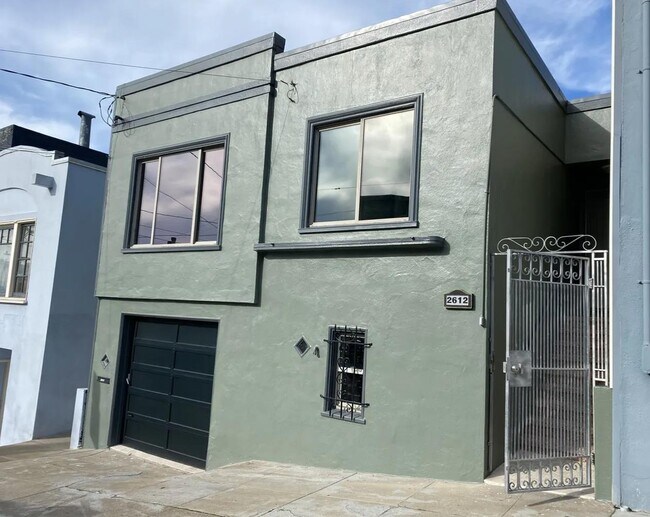 Primary Photo - 2612 20th St