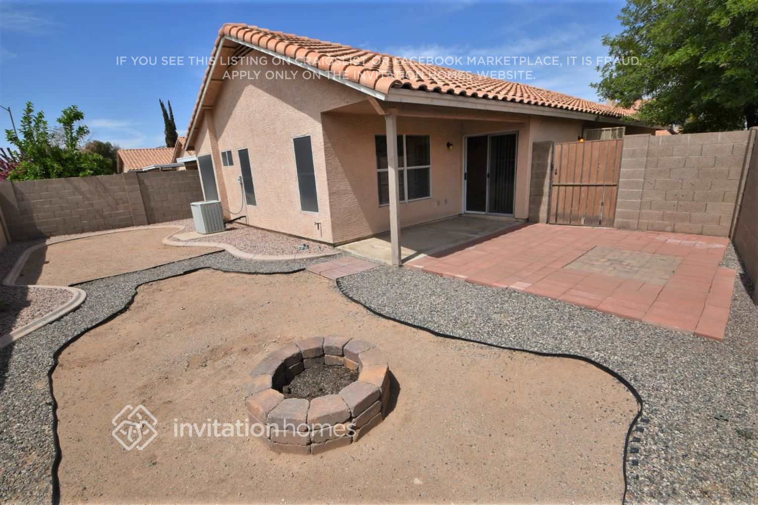 Building Photo - 7923 W Laurel Ln
