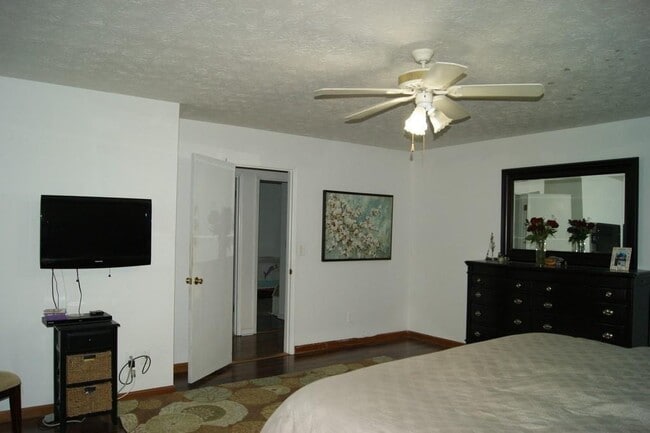Building Photo - 10725 Indian Village Dr