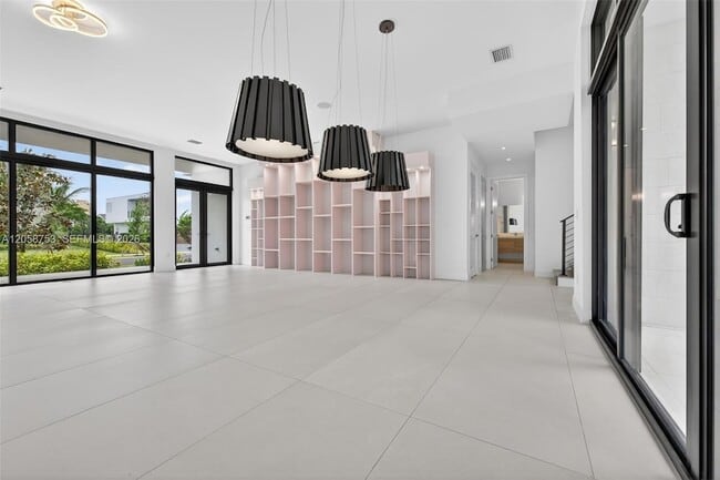 Building Photo - 16709 Botaniko Dr N