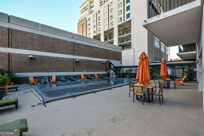 Building Photo - 620 Peachtree St NE