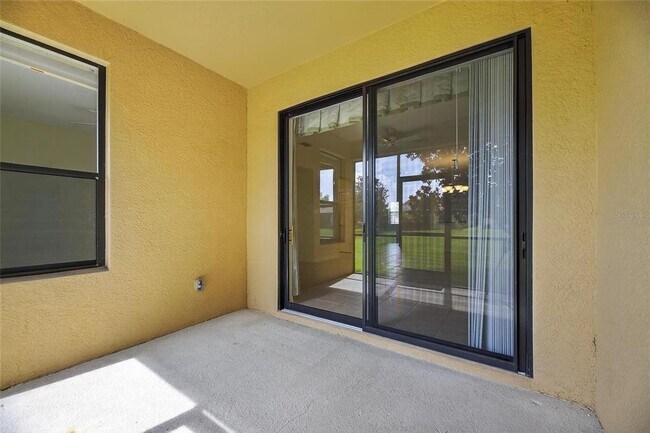 Building Photo - 5845 Sunset Falls Dr