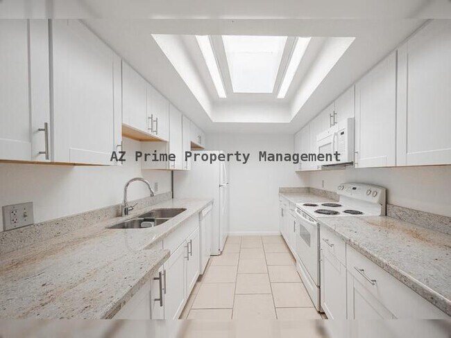 Building Photo - 625 S Allred Dr