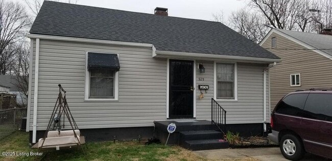 Primary Photo - 929 Euclid Ave