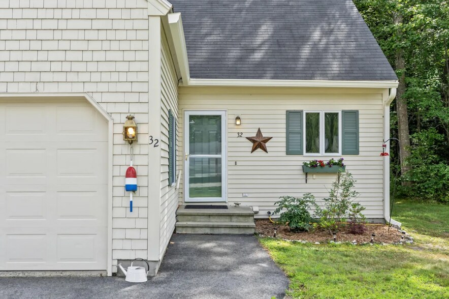 Building Photo - 32 Chickadee Ln