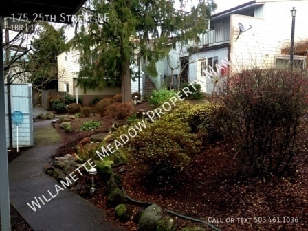 Building Photo - 175 25th St NE