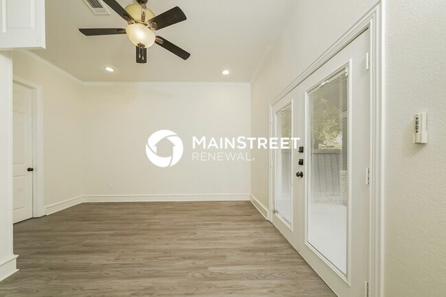 Building Photo - 4 Bedroom Pet-Friendly Home in Farmers Bra...