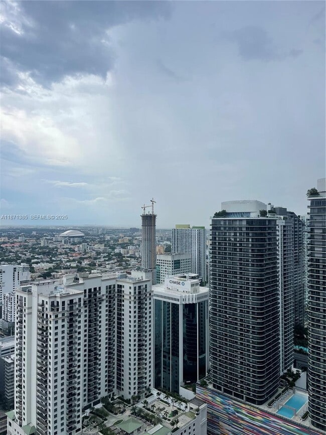 Building Photo - 1000 Brickell Plaza