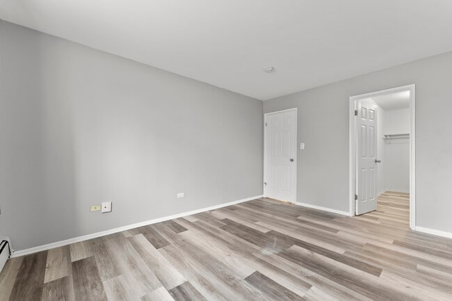 Building Photo - 1500 Robin Cir