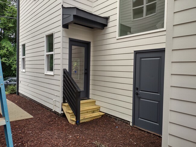 Building Photo - 1013 Page St